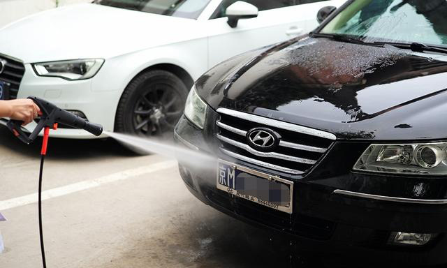 高壓水槍洗車時(shí)的注意事項(xiàng)