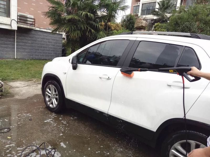 億力高壓洗車機(jī)YLQ4630C-120C洗車過程