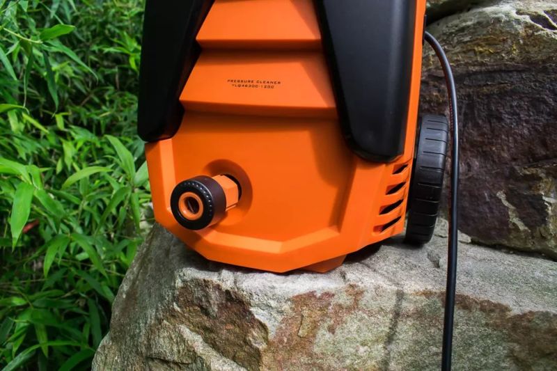 億力高壓洗車機(jī)YLQ4630C-120C出水口